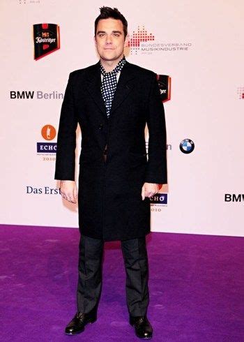 robbie williams height and weight|robbie williams feet.